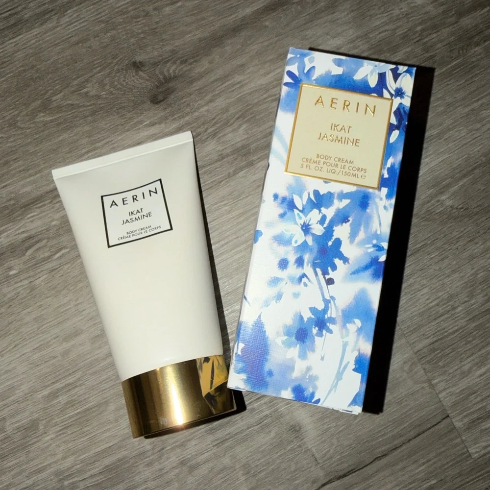 AERIN Ikat Jasmine Body Cream - White and Gold with Blue Accents 150ml